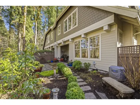 4663 Trillium Woods Lake Oswego OR 97035