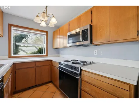 111 Kingsgate Road Lake Oswego OR 97035