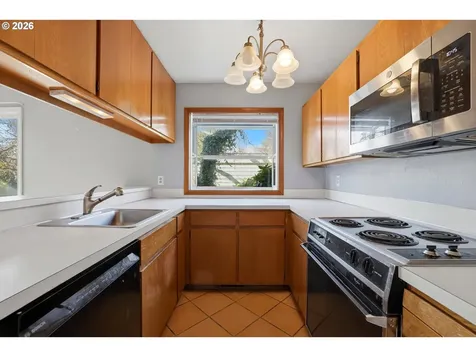 111 Kingsgate Road Lake Oswego OR 97035