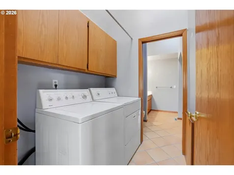 111 Kingsgate Road Lake Oswego OR 97035