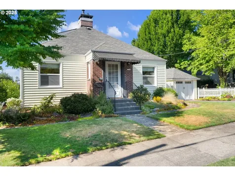 5709 SE Morrison Street Portland OR 97215