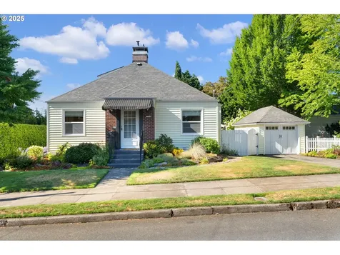 5709 SE Morrison Street Portland OR 97215