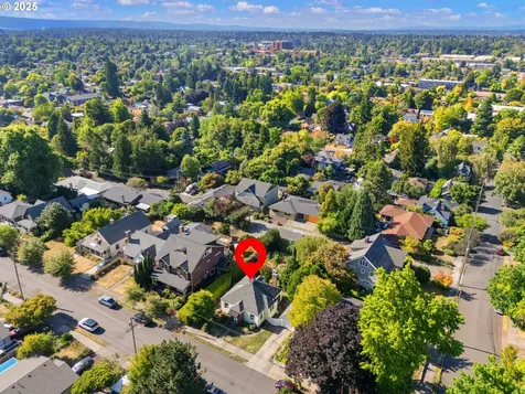 5709 SE Morrison Street Portland OR 97215
