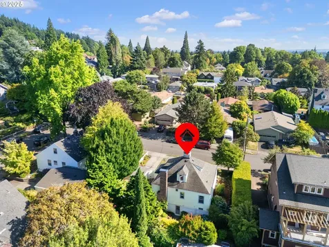 5709 SE Morrison Street Portland OR 97215
