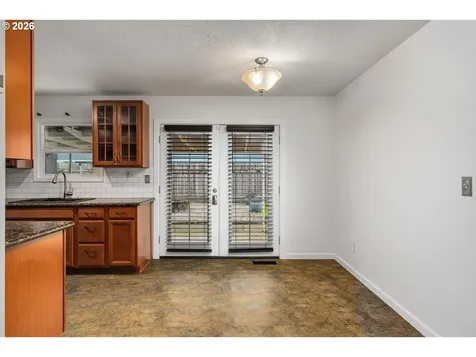 1903 SE 158th Avenue Portland OR 97233