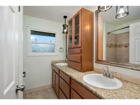 1903 SE 158th Avenue Portland OR 97233