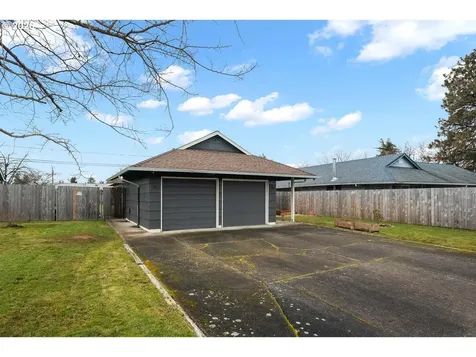 1903 SE 158th Avenue Portland OR 97233