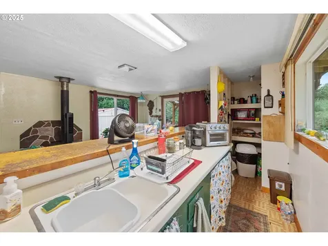 93585 Briar Lane Coos Bay OR 97420