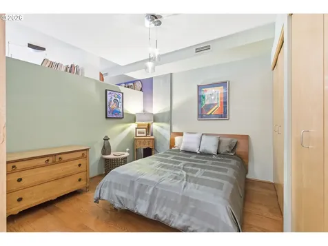 1221 SW 10th Avenue Portland OR 97205