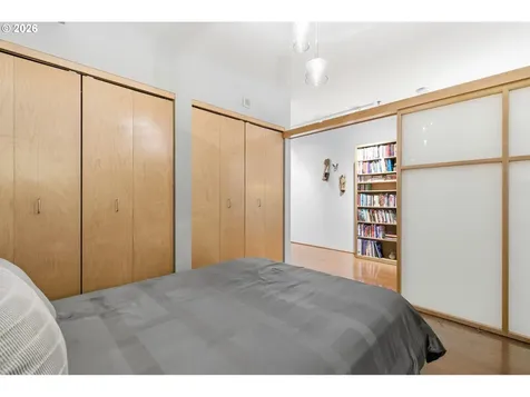 1221 SW 10th Avenue Portland OR 97205