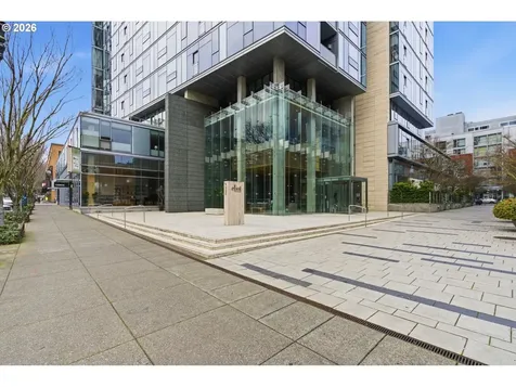 1221 SW 10th Avenue Portland OR 97205