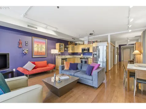 1221 SW 10th Avenue Portland OR 97205