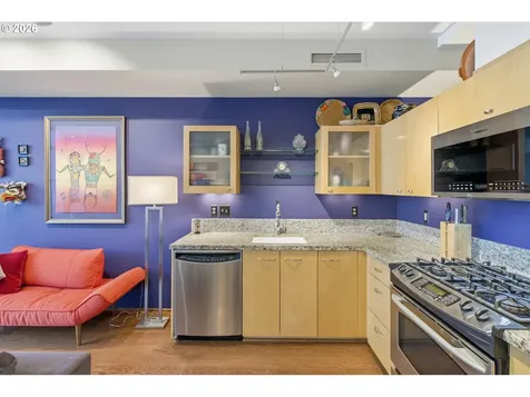 1221 SW 10th Avenue Portland OR 97205