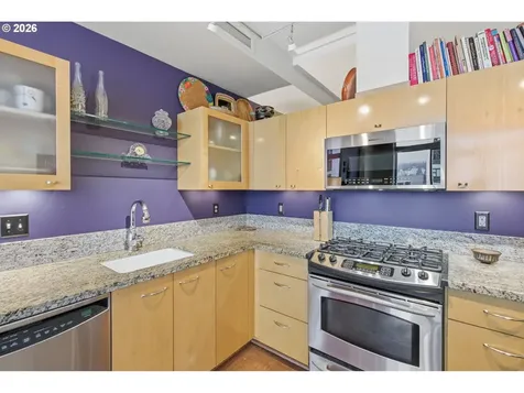 1221 SW 10th Avenue Portland OR 97205