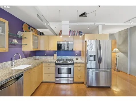 1221 SW 10th Avenue Portland OR 97205