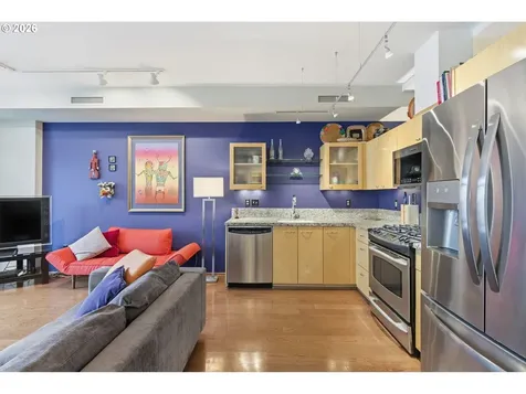 1221 SW 10th Avenue Portland OR 97205
