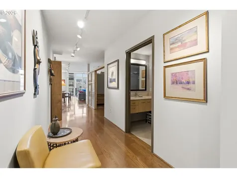 1221 SW 10th Avenue Portland OR 97205