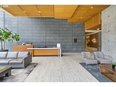 1221 SW 10th Avenue Portland OR 97205