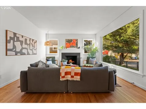 1766 NE Saratoga Street Portland OR 97211