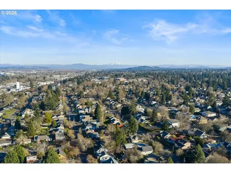 1766 NE Saratoga Street Portland OR 97211