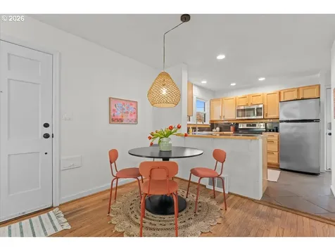 1766 NE Saratoga Street Portland OR 97211