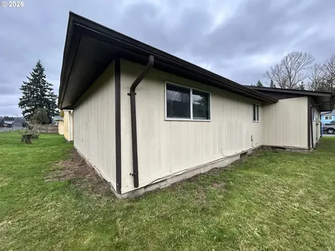 1409 Bowmont Avenue Kelso WA 98626