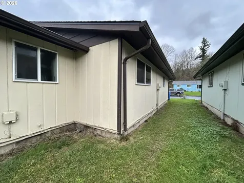 1409 Bowmont Avenue Kelso WA 98626
