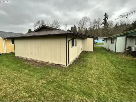1409 Bowmont Avenue Kelso WA 98626