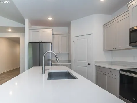 1678 NE Shell Rock Drive Estacada OR 97023