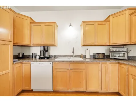 547 Ethan Court Springfield OR 97477