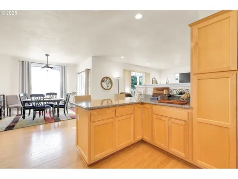 547 Ethan Court Springfield OR 97477