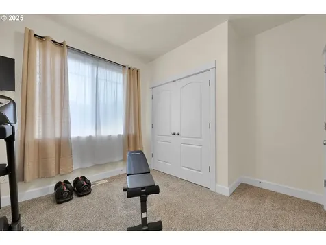 547 Ethan Court Springfield OR 97477