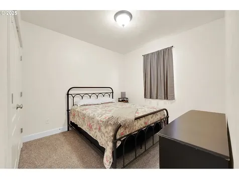547 Ethan Court Springfield OR 97477