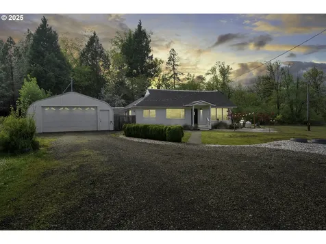 608 Flournoy Valley Road Roseburg OR 97471
