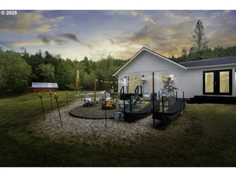 608 Flournoy Valley Road Roseburg OR 97471