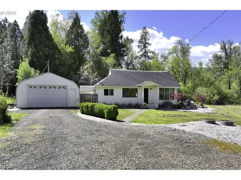 608 Flournoy Valley Road Roseburg OR 97471