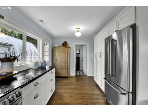 608 Flournoy Valley Road Roseburg OR 97471