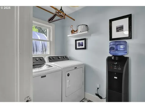 608 Flournoy Valley Road Roseburg OR 97471