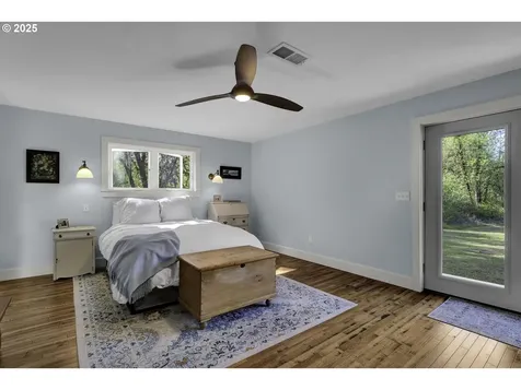 608 Flournoy Valley Road Roseburg OR 97471