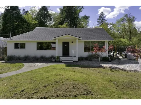 608 Flournoy Valley Road Roseburg OR 97471