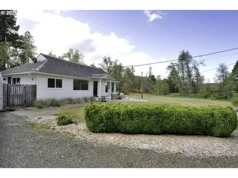 608 Flournoy Valley Road Roseburg OR 97471