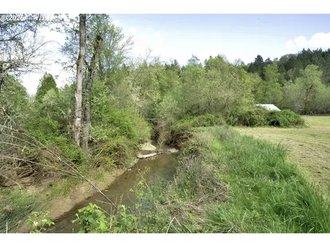 608 Flournoy Valley Road Roseburg OR 97471