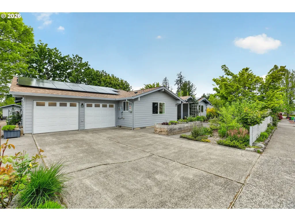 1445 NE Country Club Avenue Gresham OR 97030