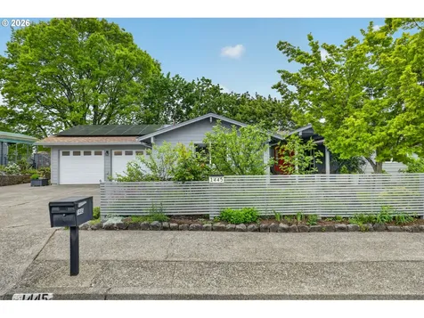 1445 NE Country Club Avenue Gresham OR 97030
