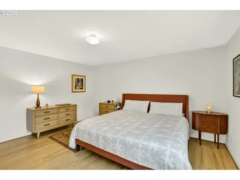 1445 NE Country Club Avenue Gresham OR 97030