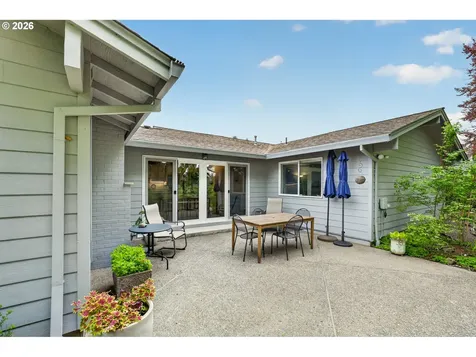 1445 NE Country Club Avenue Gresham OR 97030