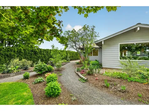 1445 NE Country Club Avenue Gresham OR 97030