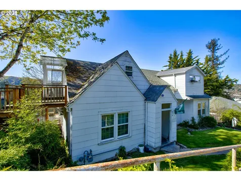 910 SE Kane Street Roseburg OR 97470