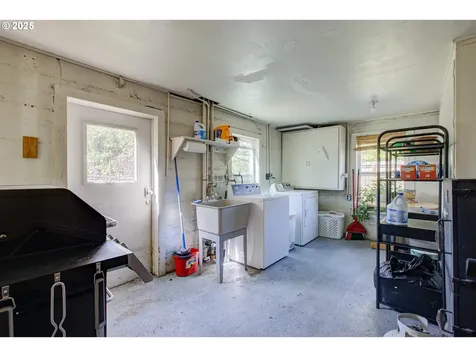 910 SE Kane Street Roseburg OR 97470