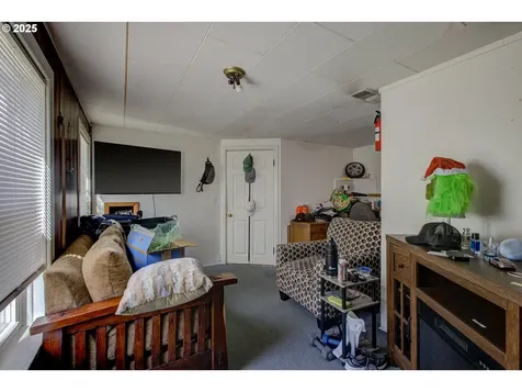 910 SE Kane Street Roseburg OR 97470